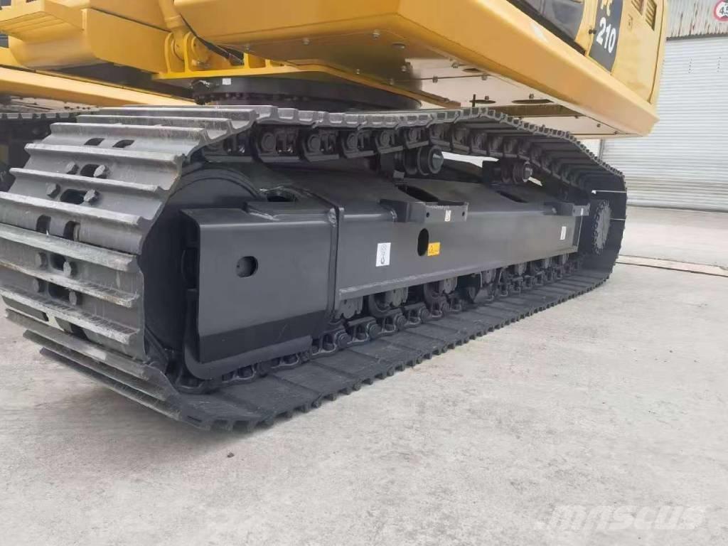 Komatsu PC 210 履带挖掘机