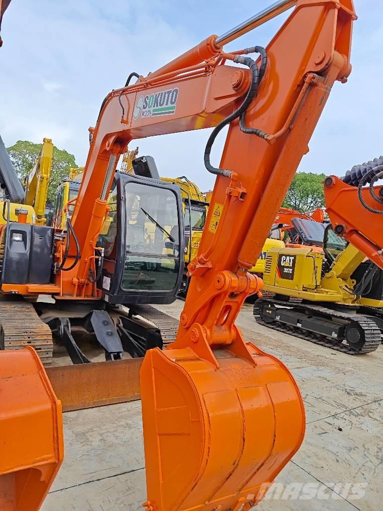Hitachi ZX 70 中型挖掘机