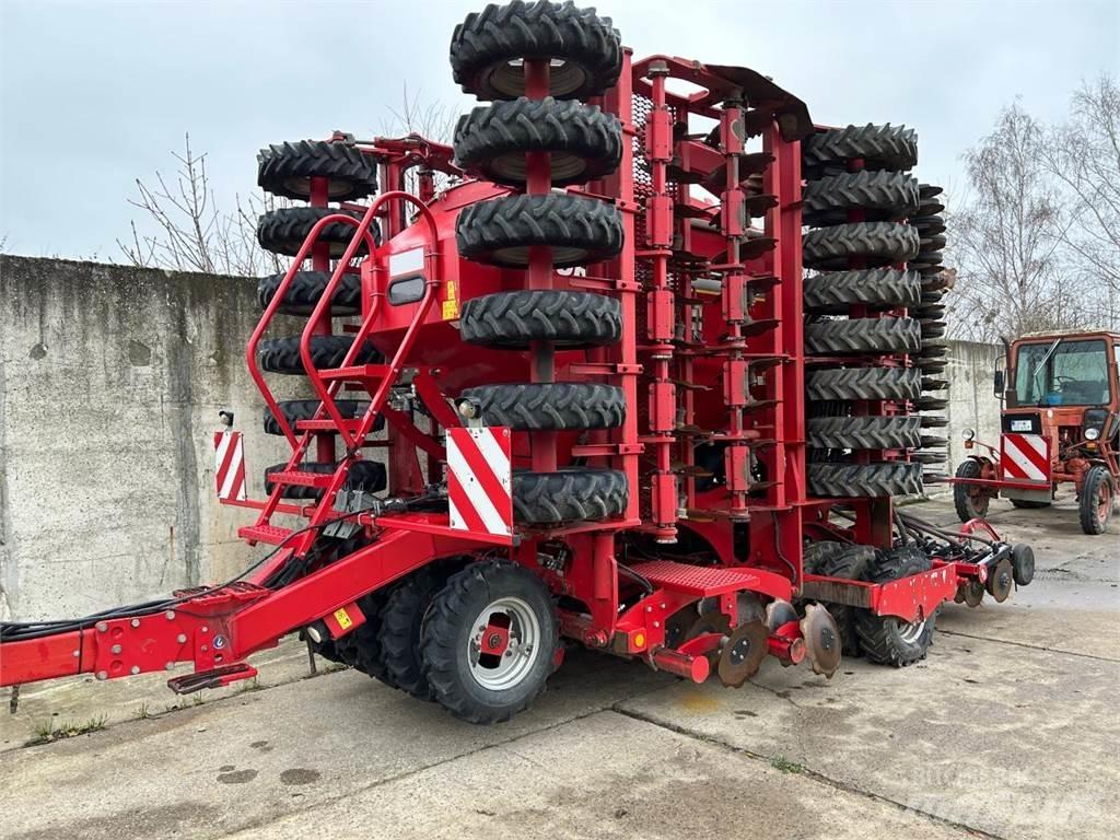 Horsch Pronto 8 DC 多功能条播机