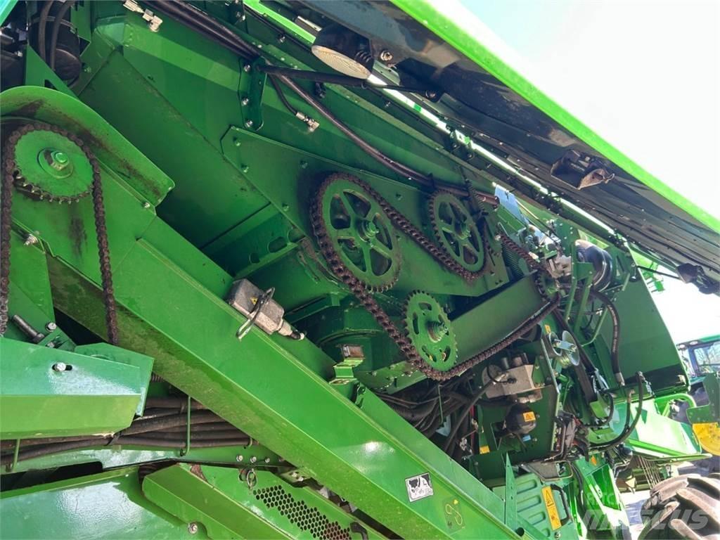John Deere T660 联合收割机