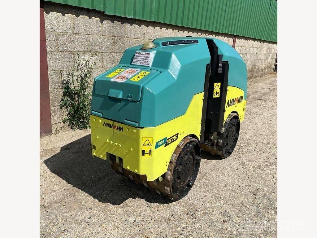 Ammann ARR 1575 双轮压路机