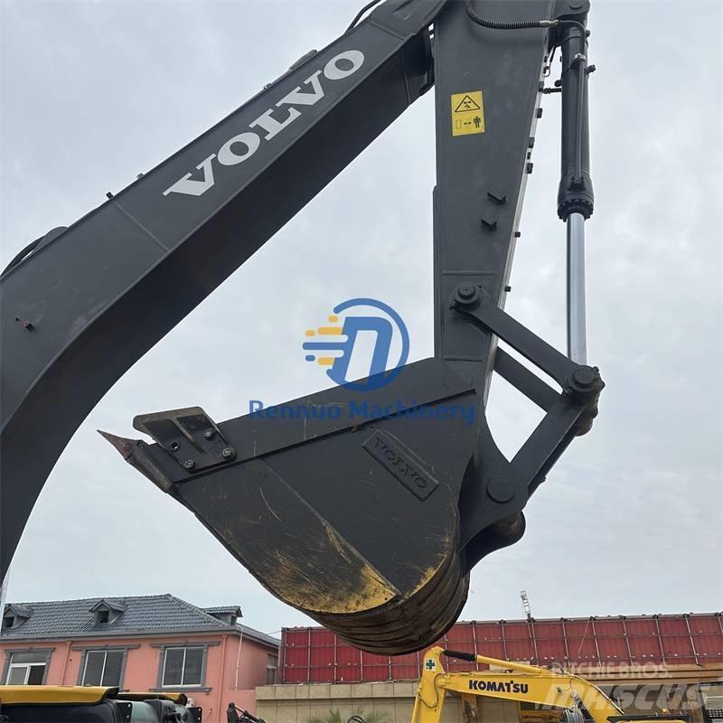 Volvo EC 240 履带挖掘机