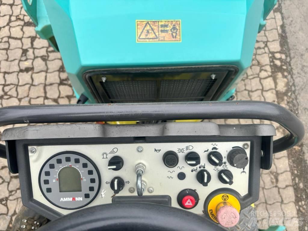 Ammann ARX 26 双轮压路机