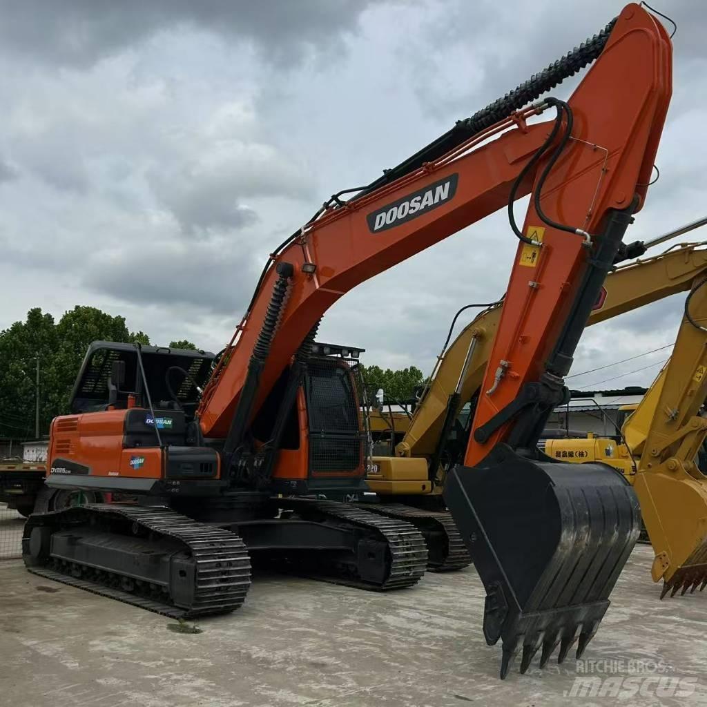Doosan 225LC-9 履带挖掘机