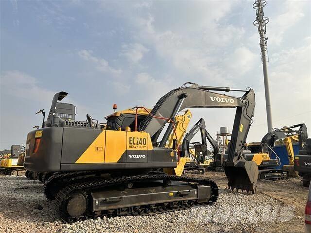 Volvo EC240 履带挖掘机