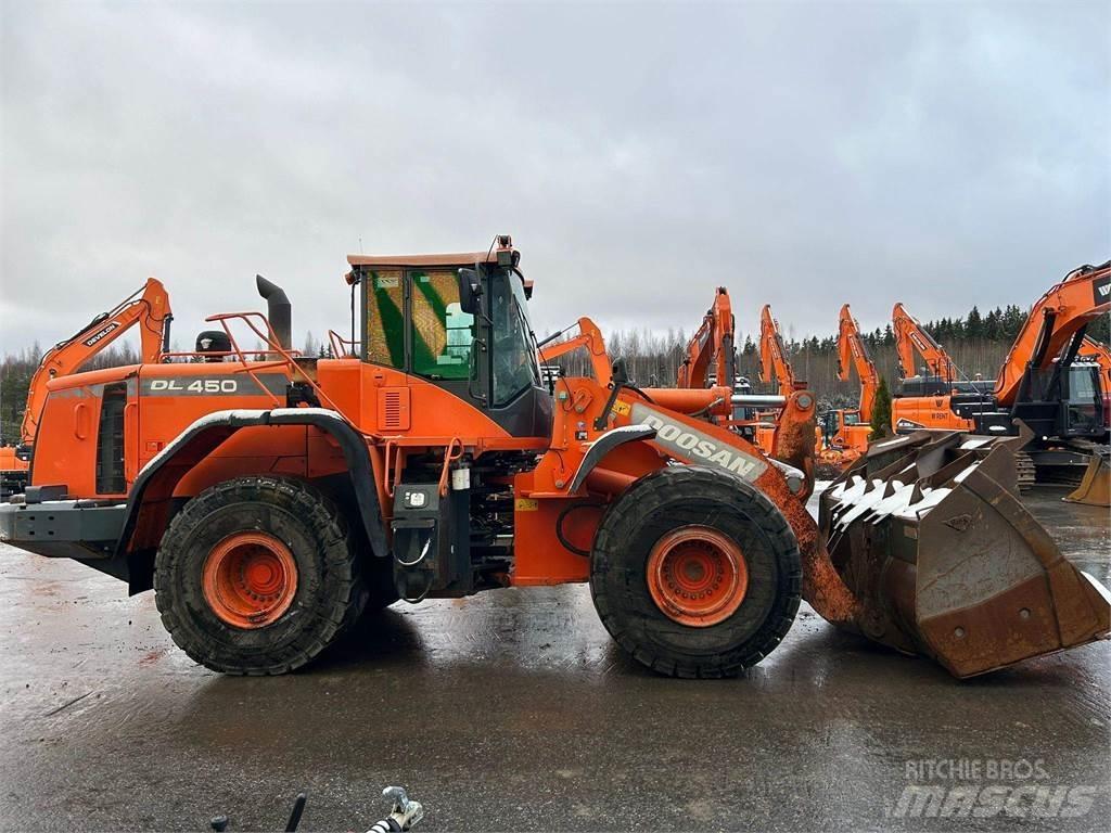 Doosan DL450-3 轮式装载机