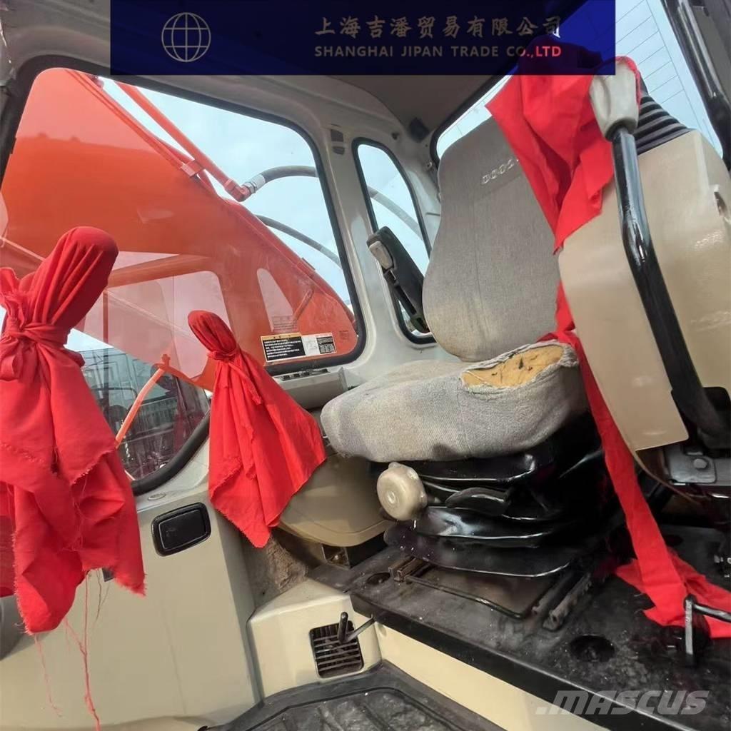 Doosan DH 225 履带挖掘机