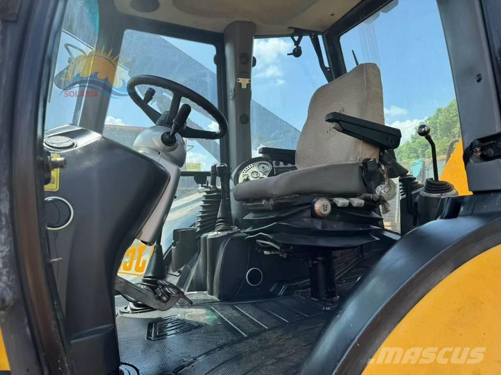 JCB 3 CX 反铲装载机