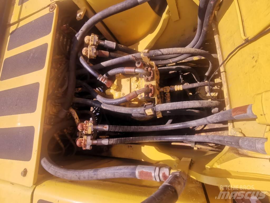Komatsu PC 200-6 履带挖掘机