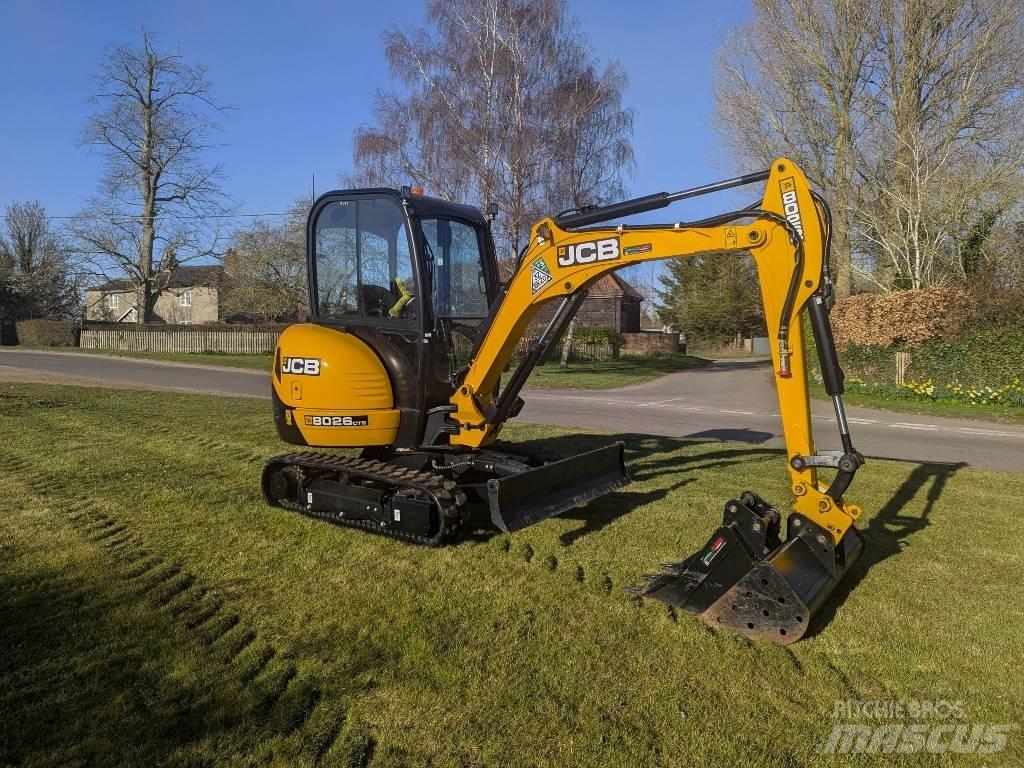 JCB 8026 CTS 小型挖掘机