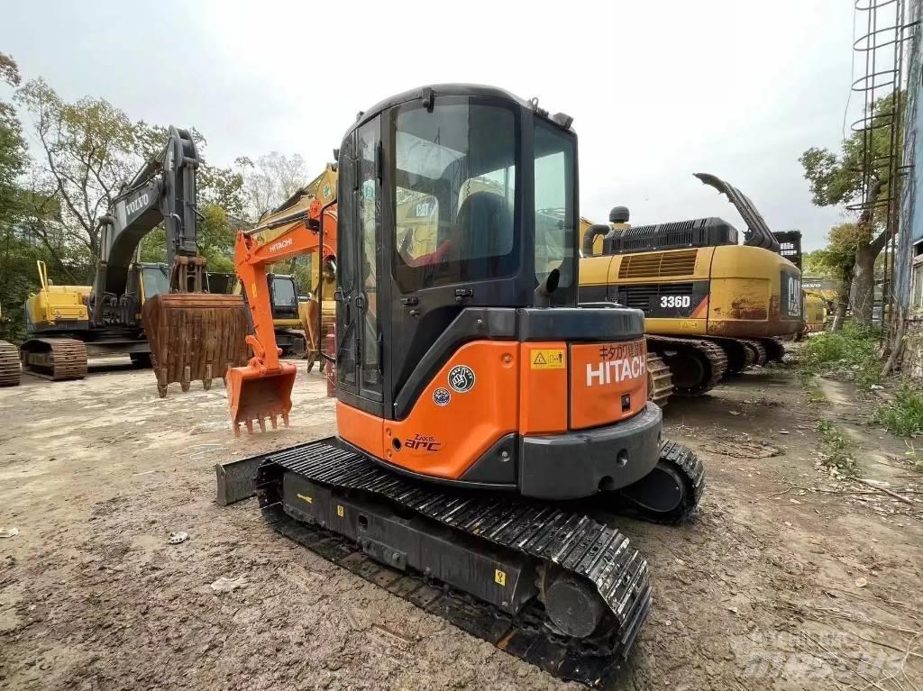 Hitachi ZX50U 小型挖掘机