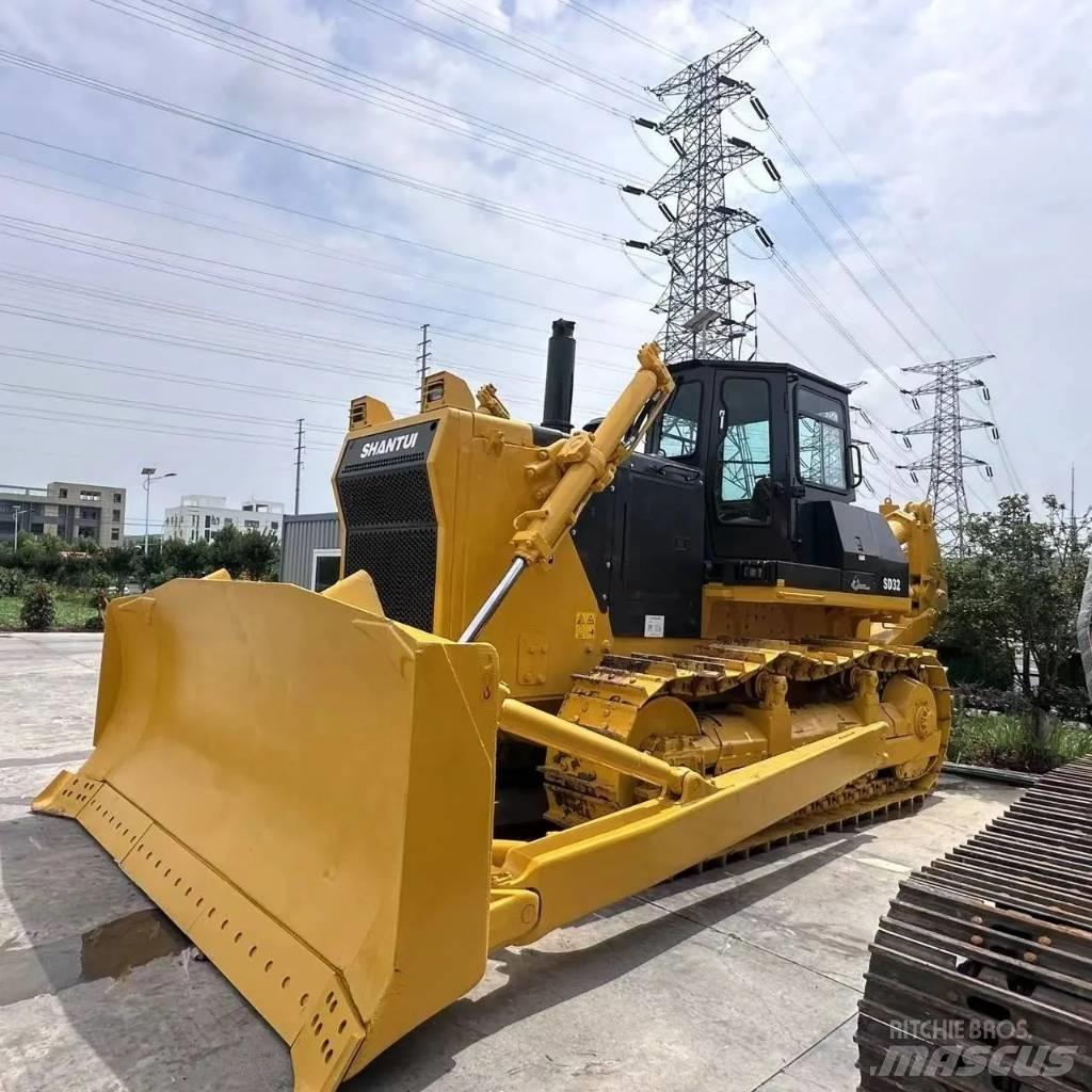 Shantui SD 32 履带式推土机