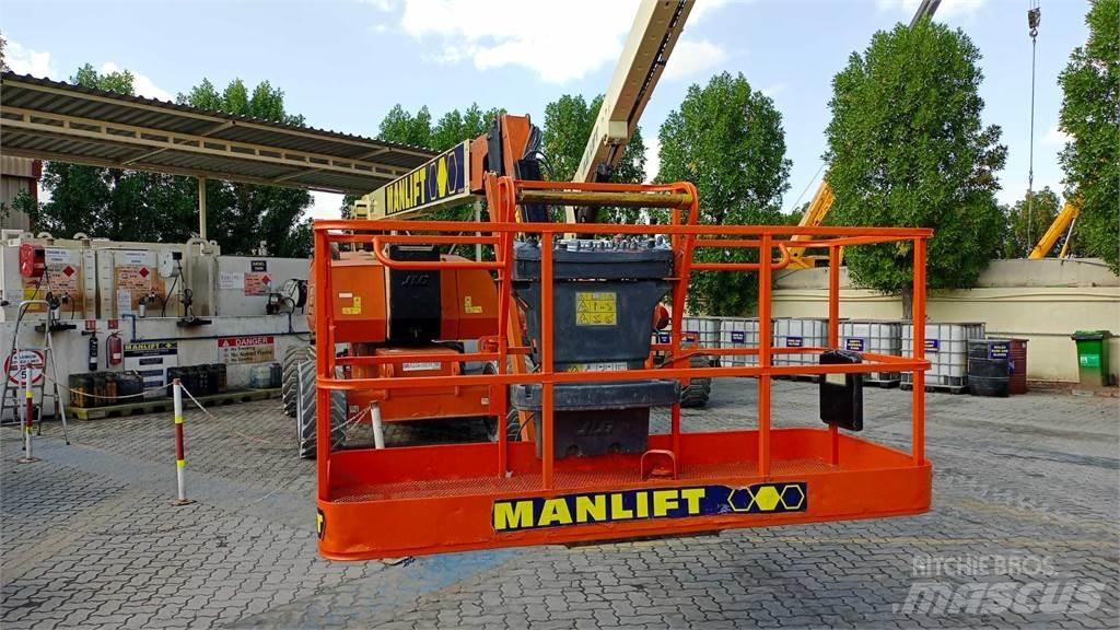 JLG 800AJ 曲臂高空工作平台