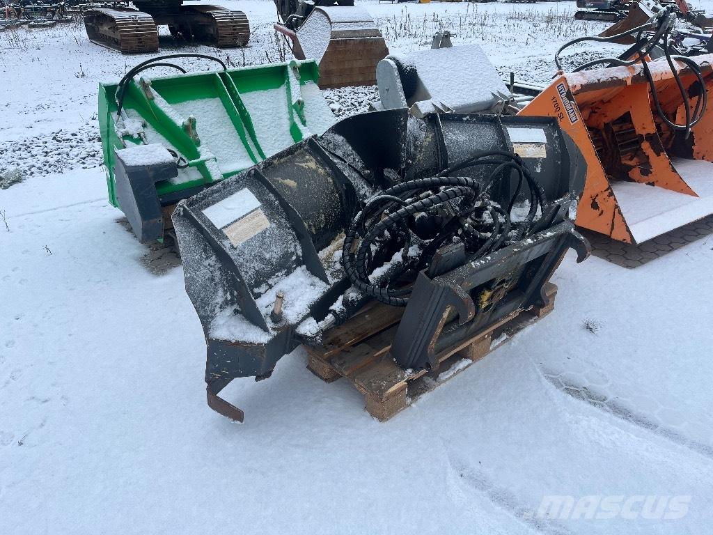 Uni-väg UV-220 铲雪车