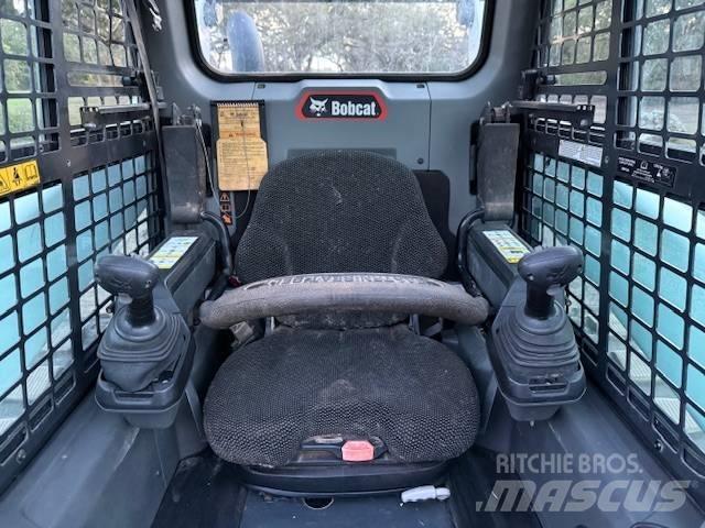 Bobcat T 76 滑移装载机