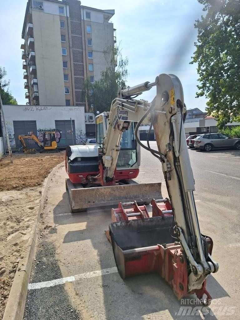 Takeuchi TB 370 中型挖掘机