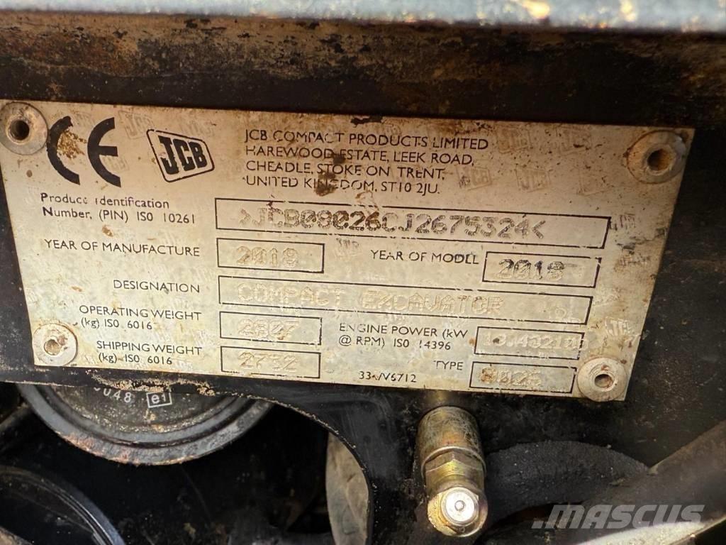 JCB 8026 CTS 小型挖掘机