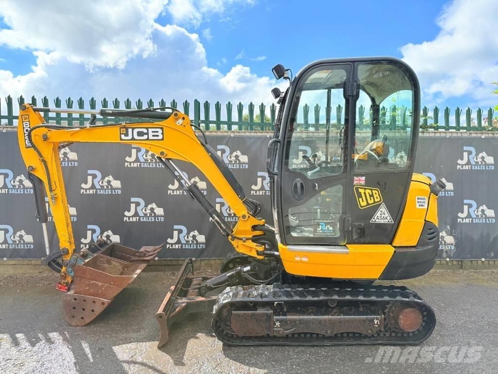 JCB 8026 CTS 小型挖掘机