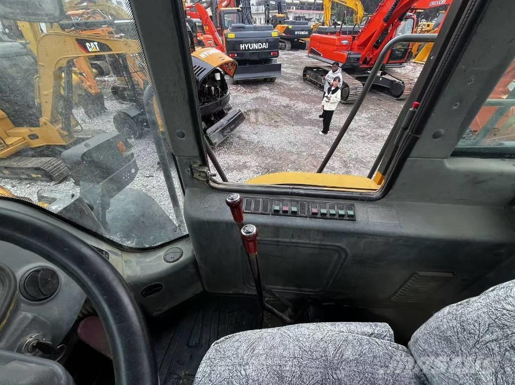 SDLG LG 953 轮式装载机