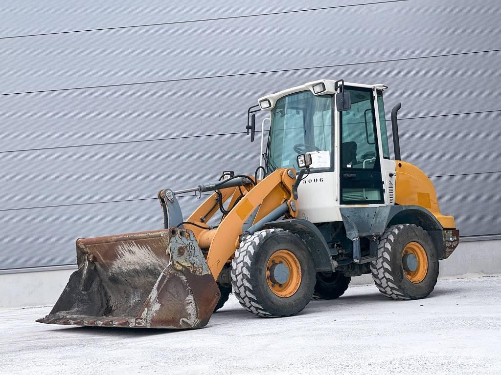 Liebherr L 506 轮式装载机