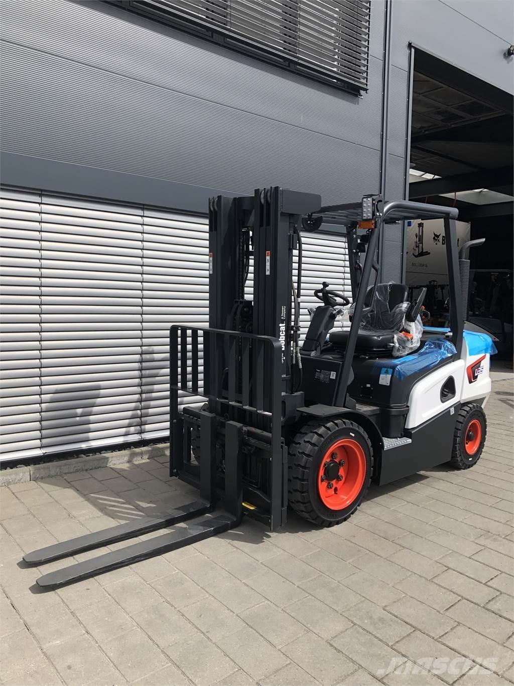 Bobcat D35NXS 柴油叉车