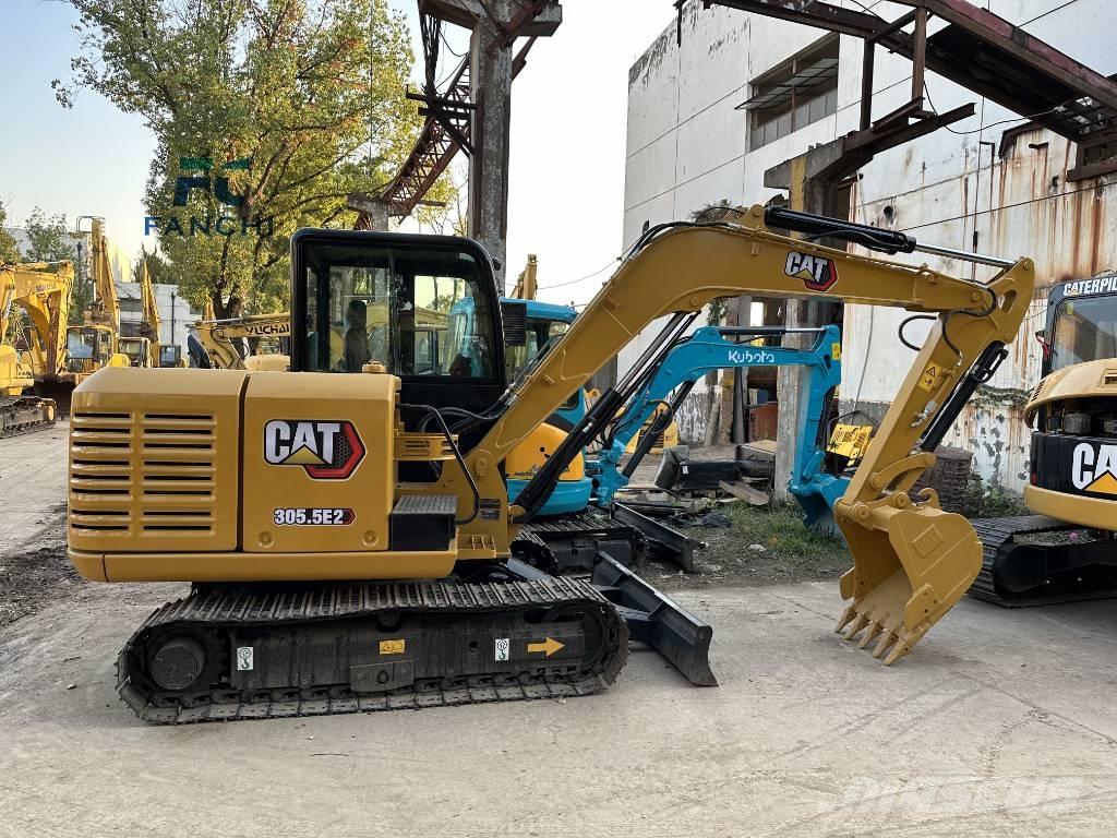 CAT 305.5 E2 小型挖掘机
