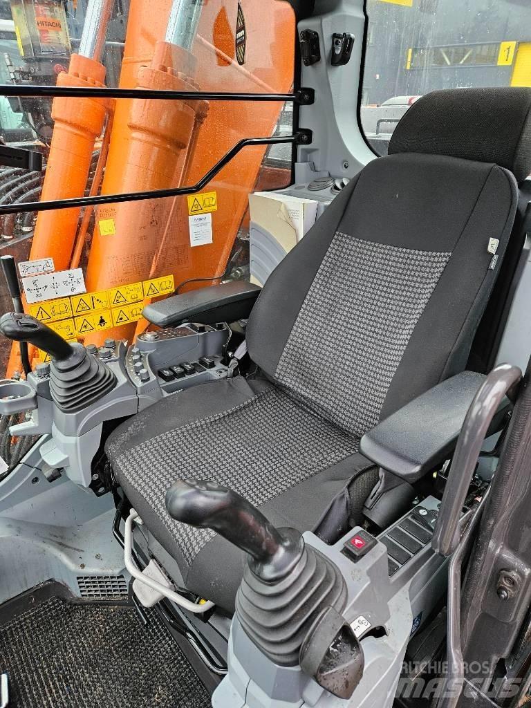 Hitachi ZX 135 US-7 履带挖掘机