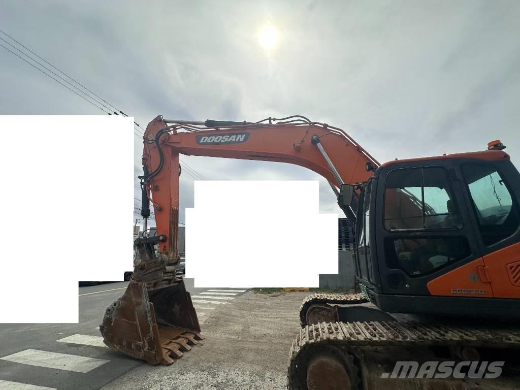 Doosan DX 300 LC-5 履带挖掘机