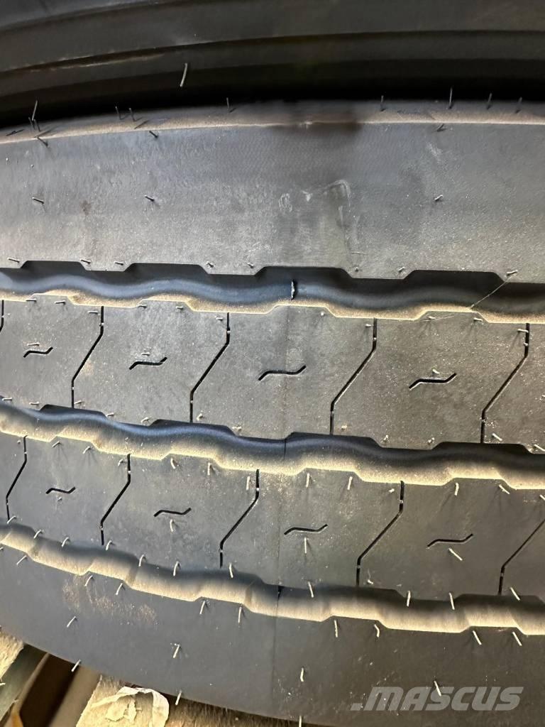 Goodyear 245/70R17 轮胎、车轮和轮圈