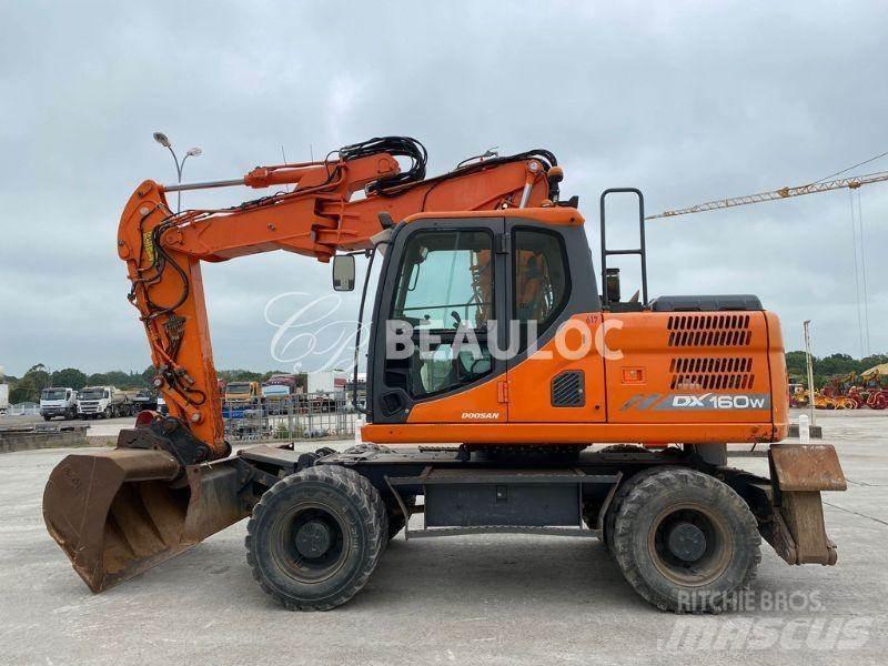 Doosan DX160W 轮式挖掘机