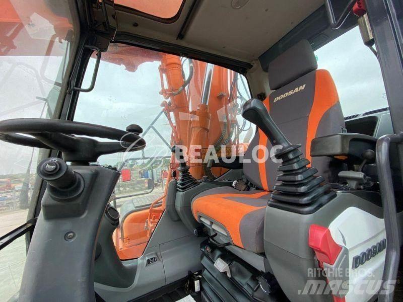 Doosan DX160W 轮式挖掘机