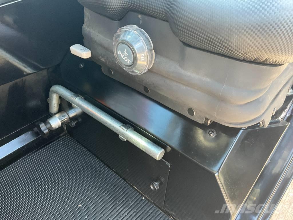 Manitou ULM 412 H 伸缩臂叉装车|叉装车