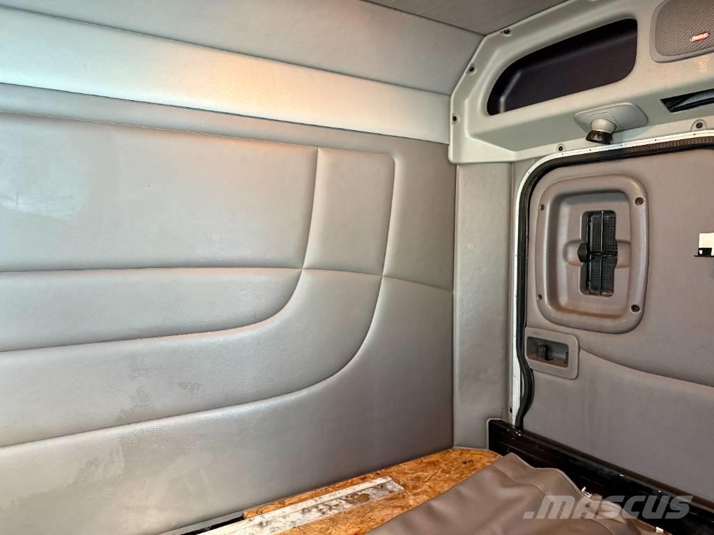 Peterbilt 367 牵引车