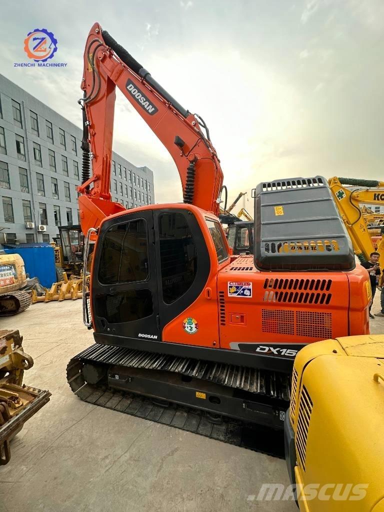 Doosan DX 150 中型挖掘机