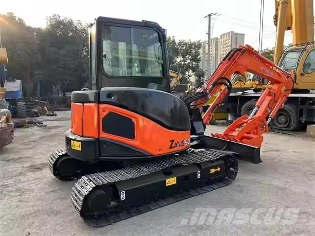 Hitachi ZX 50 小型挖掘机