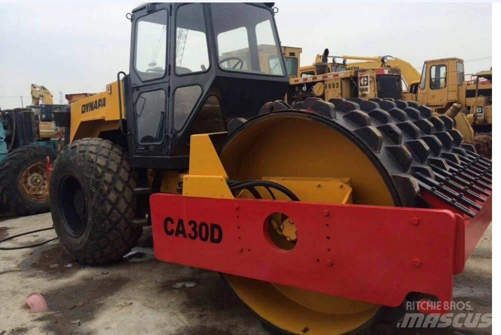 Dynapac CA 30 D 单轮压路机