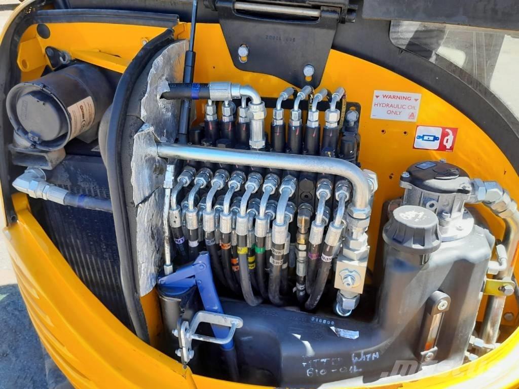 JCB 8030 小型挖掘机