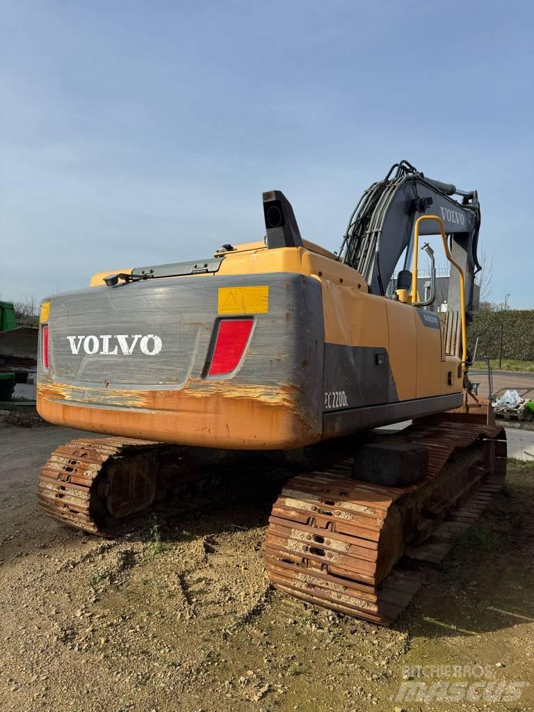Volvo EC220DL 履带挖掘机