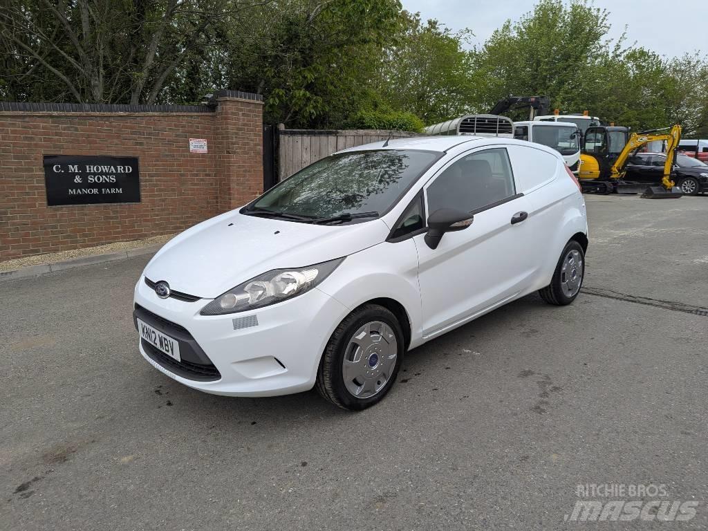 Ford Fiesta Van 大型面包车