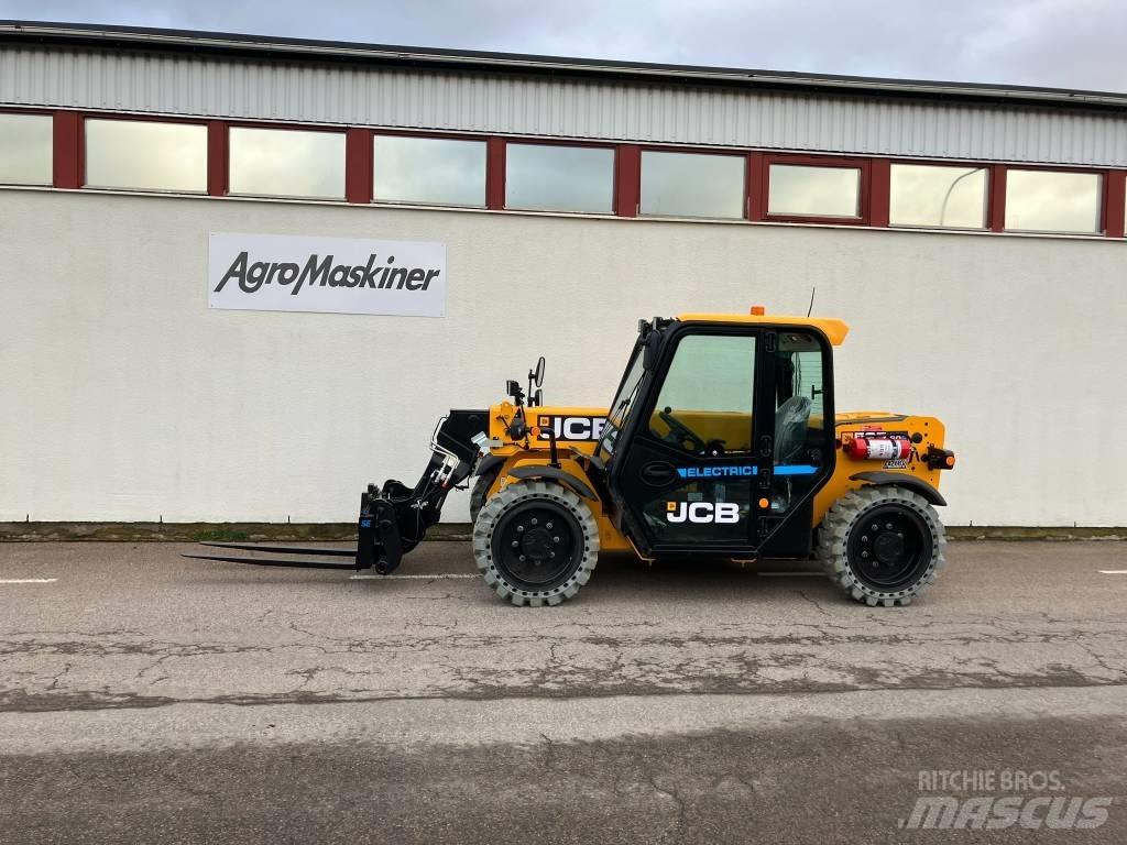 JCB 525-60E 伸缩臂叉装车|叉装车