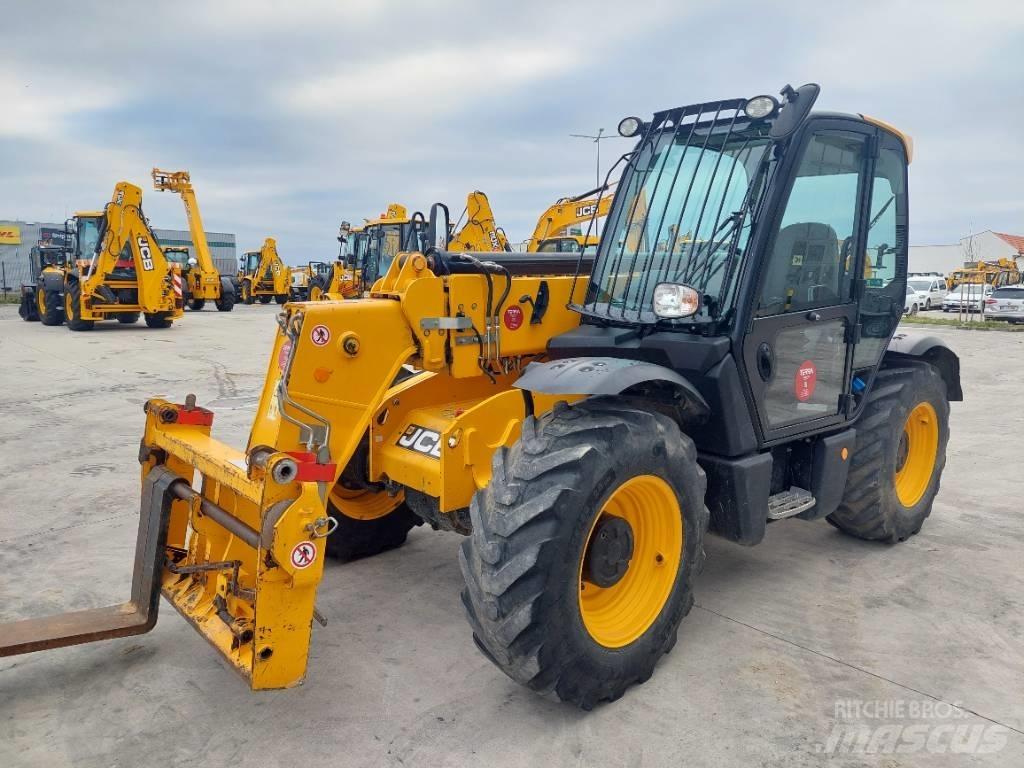 JCB 535-95 伸缩臂叉装车|叉装车