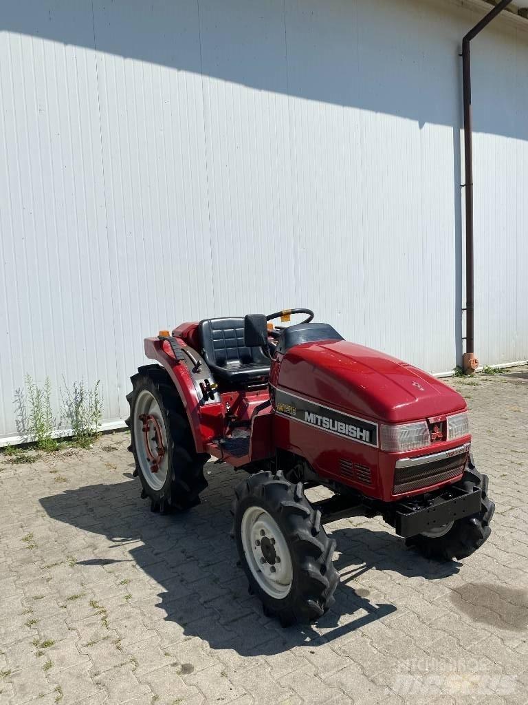 Mitsubishi MT205 小型拖拉机