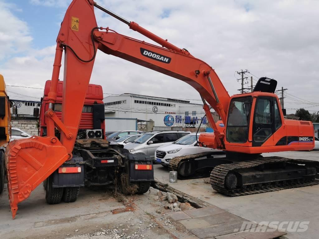 Doosan DH225LC-7 履带挖掘机