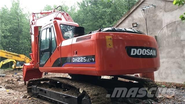 Doosan DH225LC-7 履带挖掘机