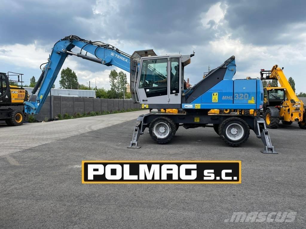 Terex FUCHS 320 轮式挖掘机