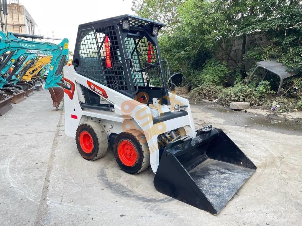 Bobcat S70 滑移装载机