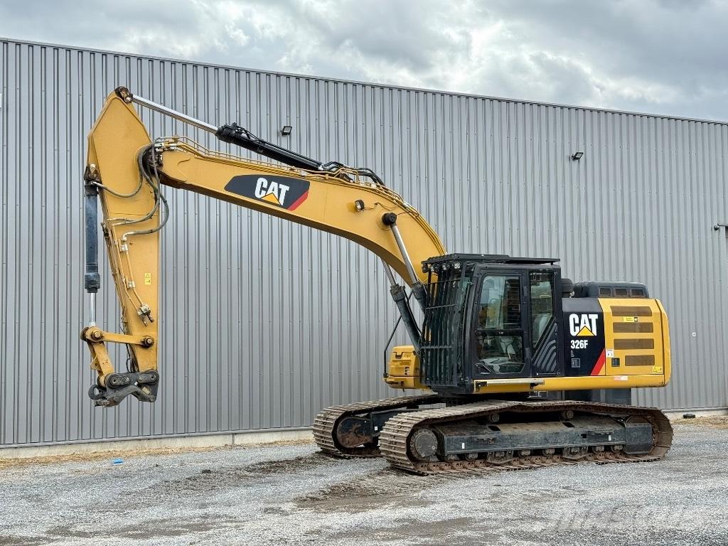 CAT 326 F L 履带挖掘机