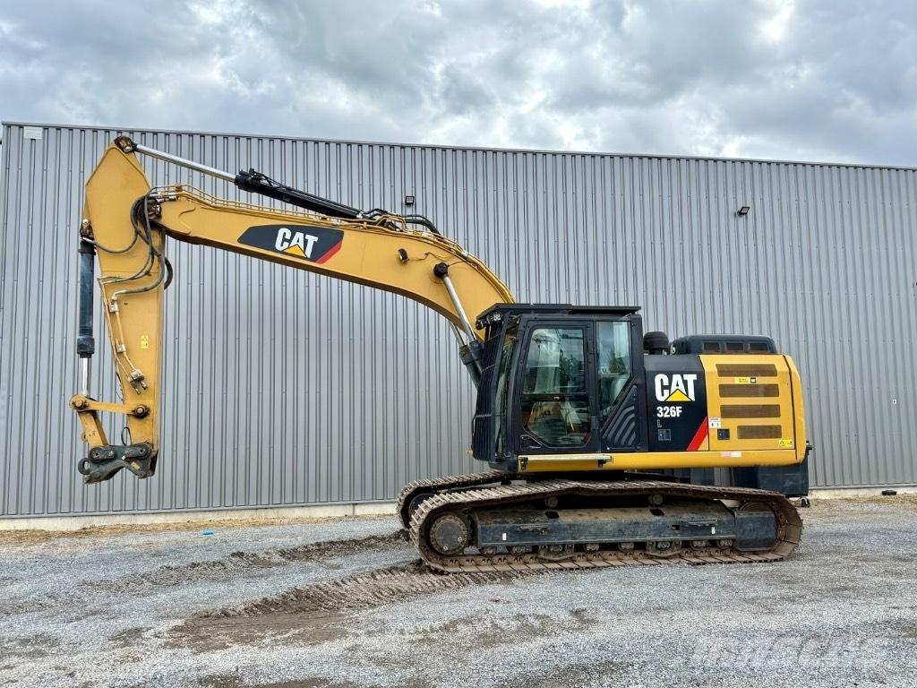 CAT 326 F L 履带挖掘机