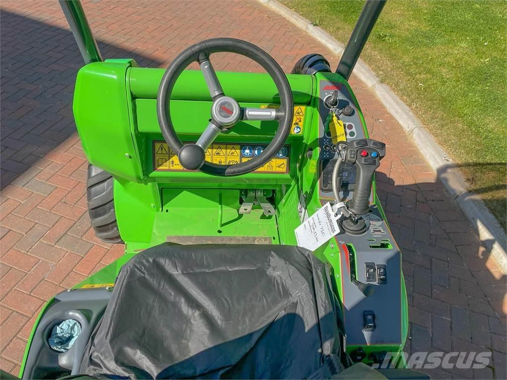 Avant 735 轮式装载机