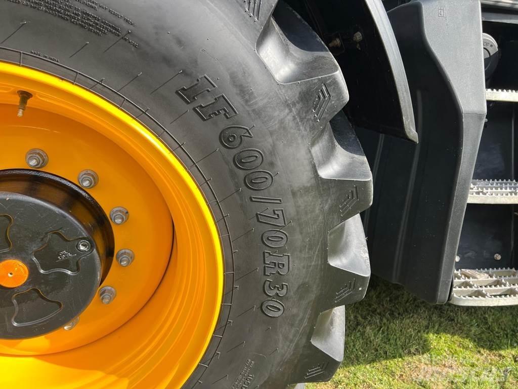 JCB 4220 FASTRAC 拖拉机/农用车